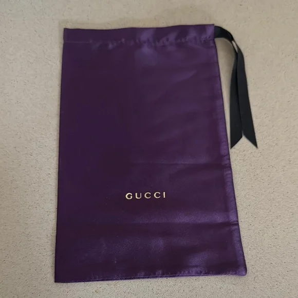 Gucci | Accessories | Gucci Satin Sunglass Pouch In Rich  display picture 2